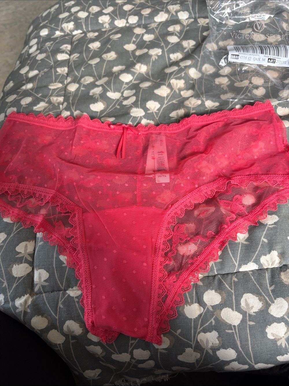 7️⃣1️⃣1️⃣ Victoria's Secret Hot Pink Lace & Mesh Bikini Panty